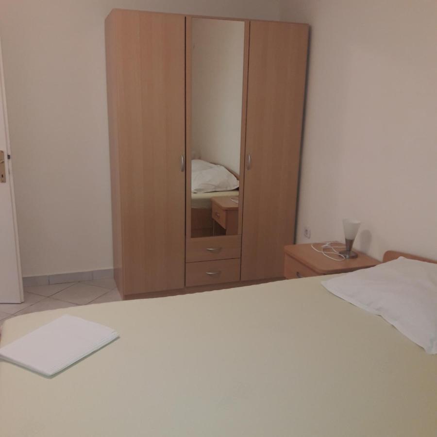 Apartman Dinka Baška Exterior foto