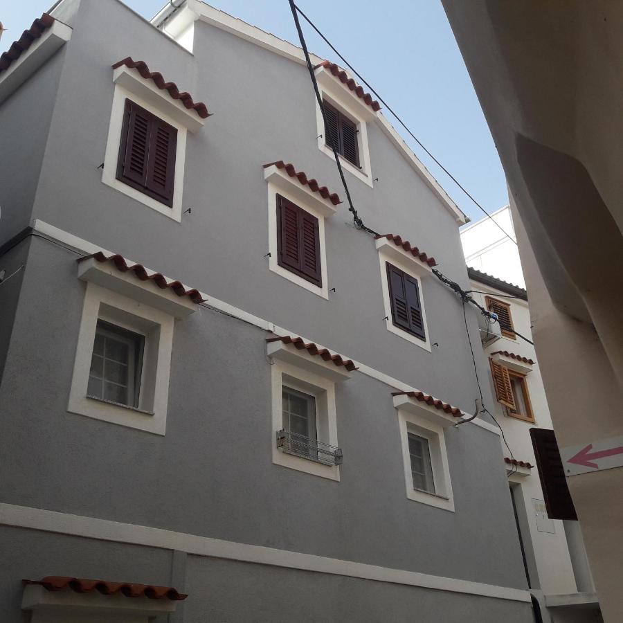 Apartman Dinka Baška Exterior foto